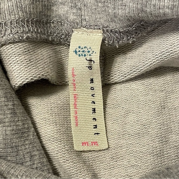 FP MOVEMENT by FREE PEOPLE NWOT Lara Pullover in Heather Gray - Picture 6 of 9